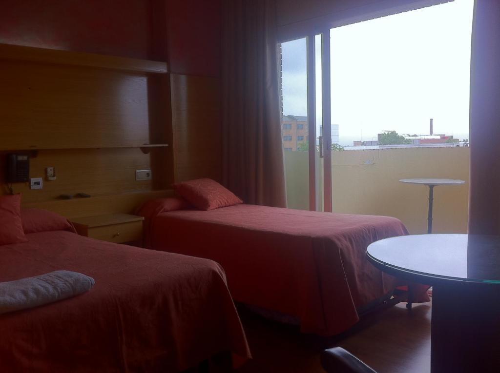 Hotel Ric Sabadell Cameră foto